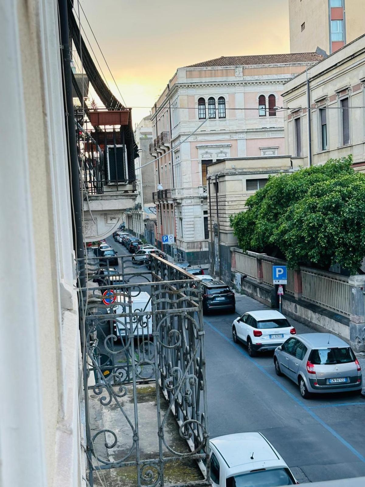 Art Palace & Story Catania Center Apartment Luaran gambar